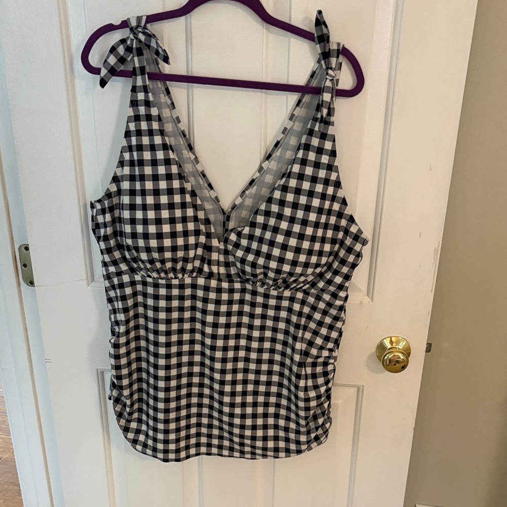 Kona Sol Black & White Gingham Tie-Strap Camisole